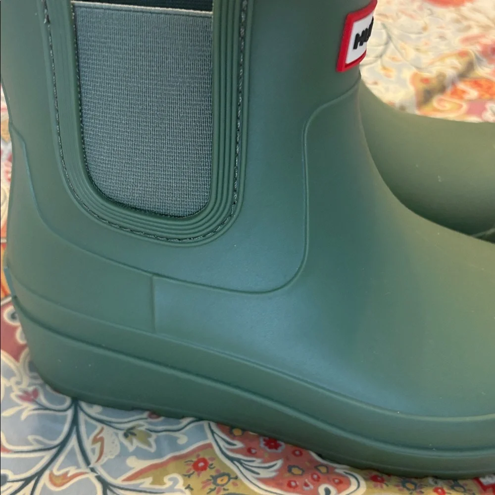 HUNTER RAINBOOTS- size 6 - Picture 7 of 7